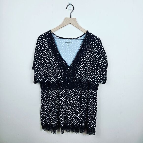 Torrid Babydoll Button-Front Top. Black & White 3X - Picture 3 of 12